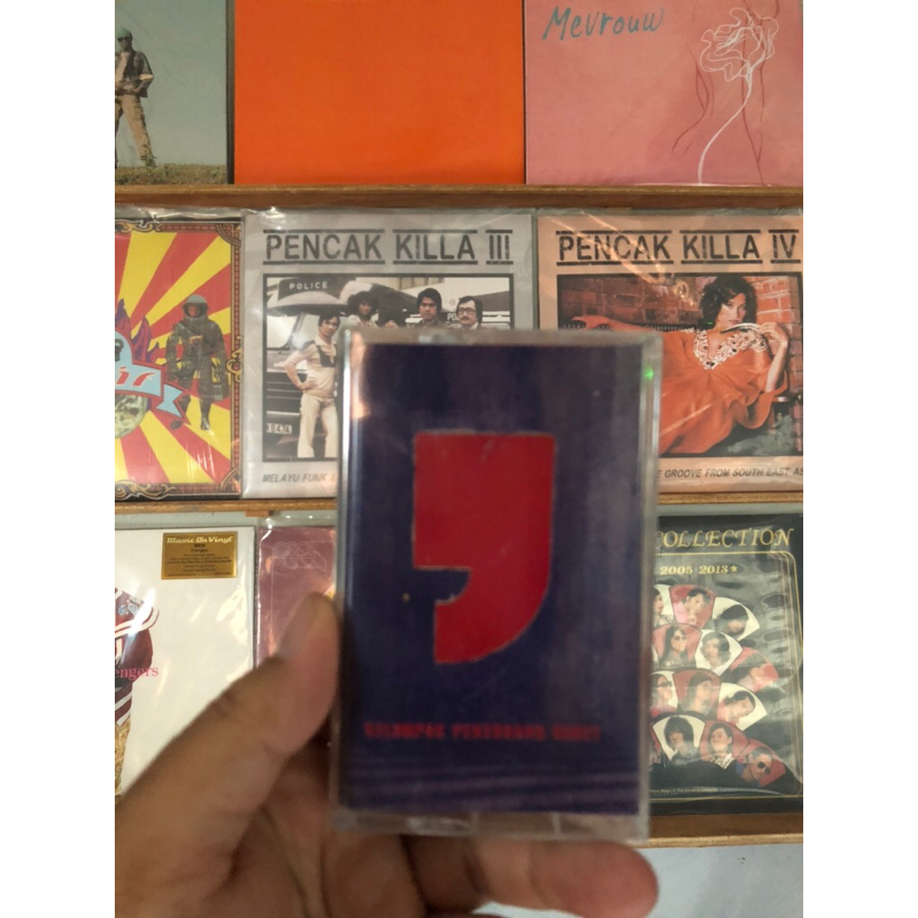 Kaset Pita Kelompok Penerbang Roket - Koma