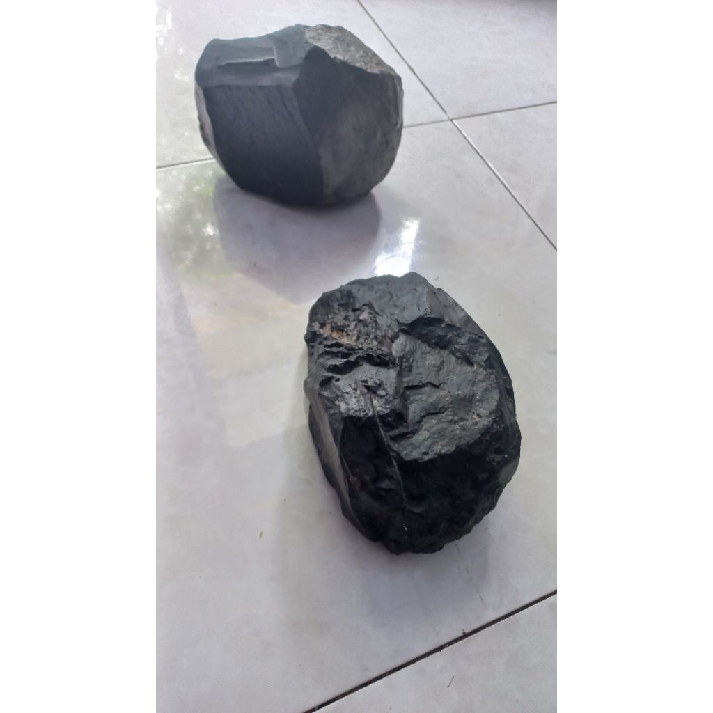 Batu meteor hitam