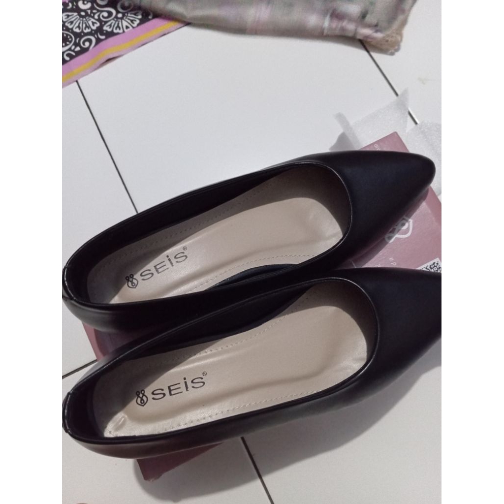 Sepatu Pentofel Wanita SEIS (Preloved like new)