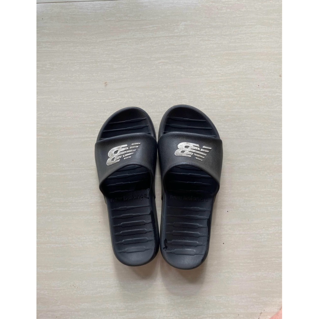 sandal NB original size 41/42