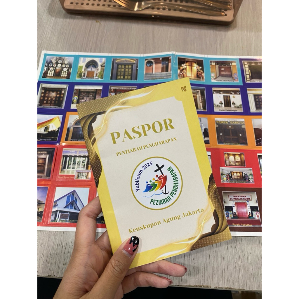 PASPOR PORTA SANCTA FREE STICKER YUBILEUM 2025 ZIARAH PENGHARAPAN