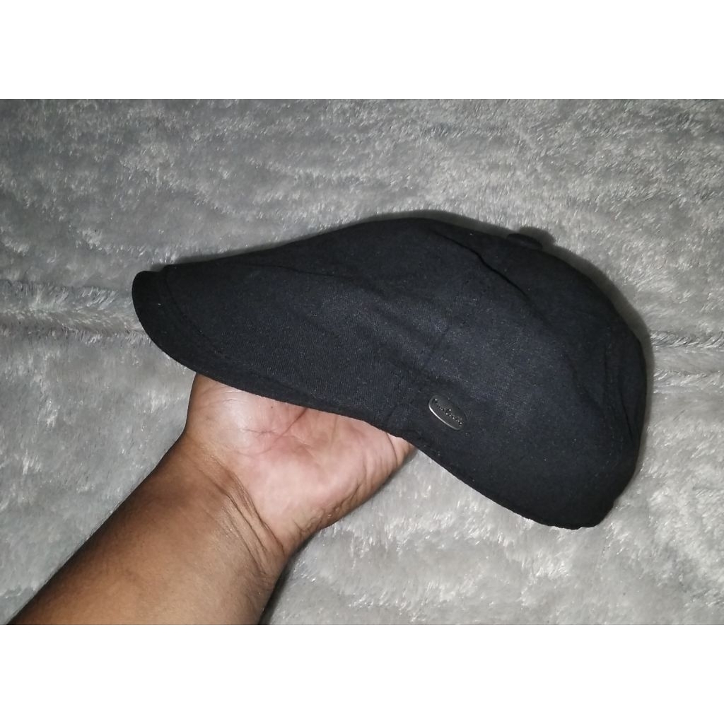 Topi Flatcap Pierre Cardin Paris full hitam Size 58cm Second
