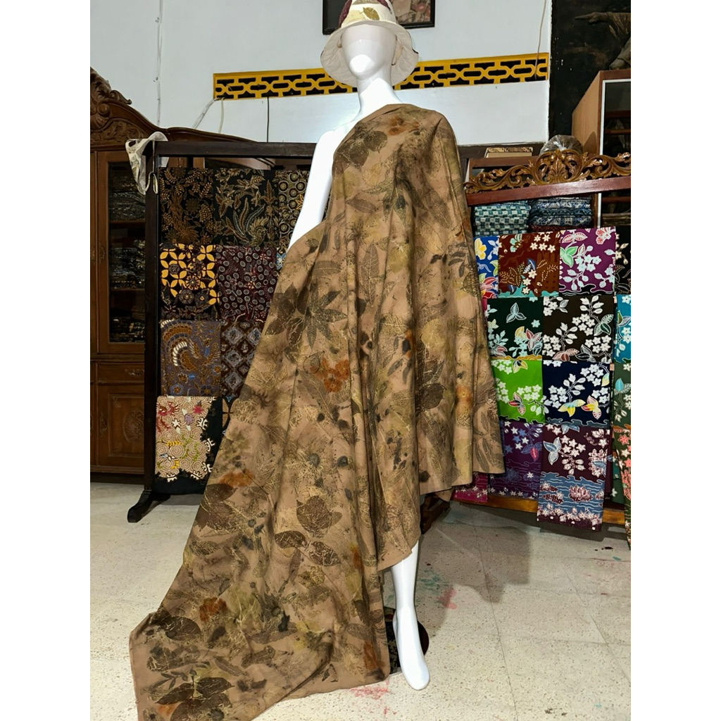 batik ecoprint original. batik ecoprint asli. batik daun. kain batik ecoprint. ecoprint handmade
