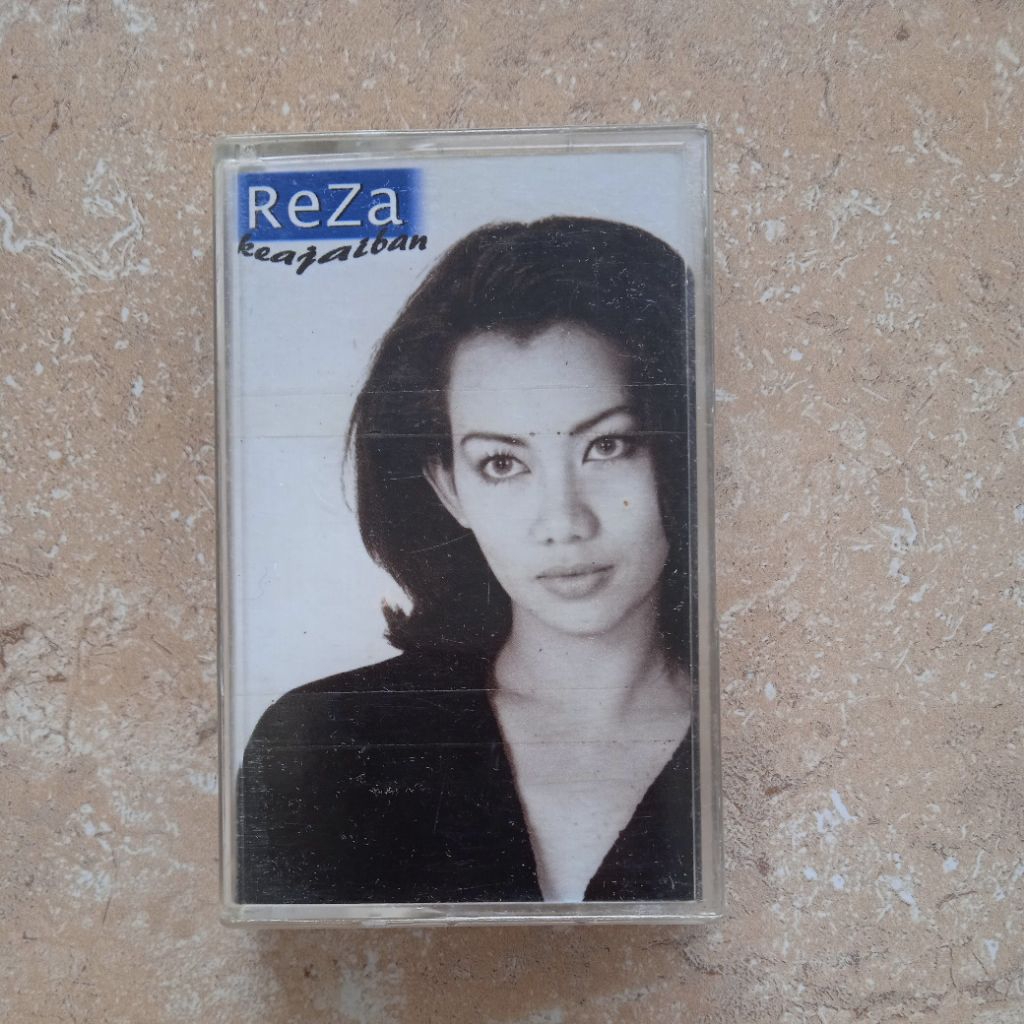 kaset pita Reza "Keajaiban"