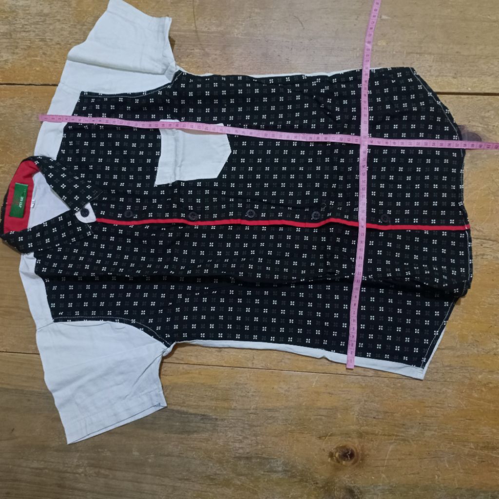 kemeja hitam anak