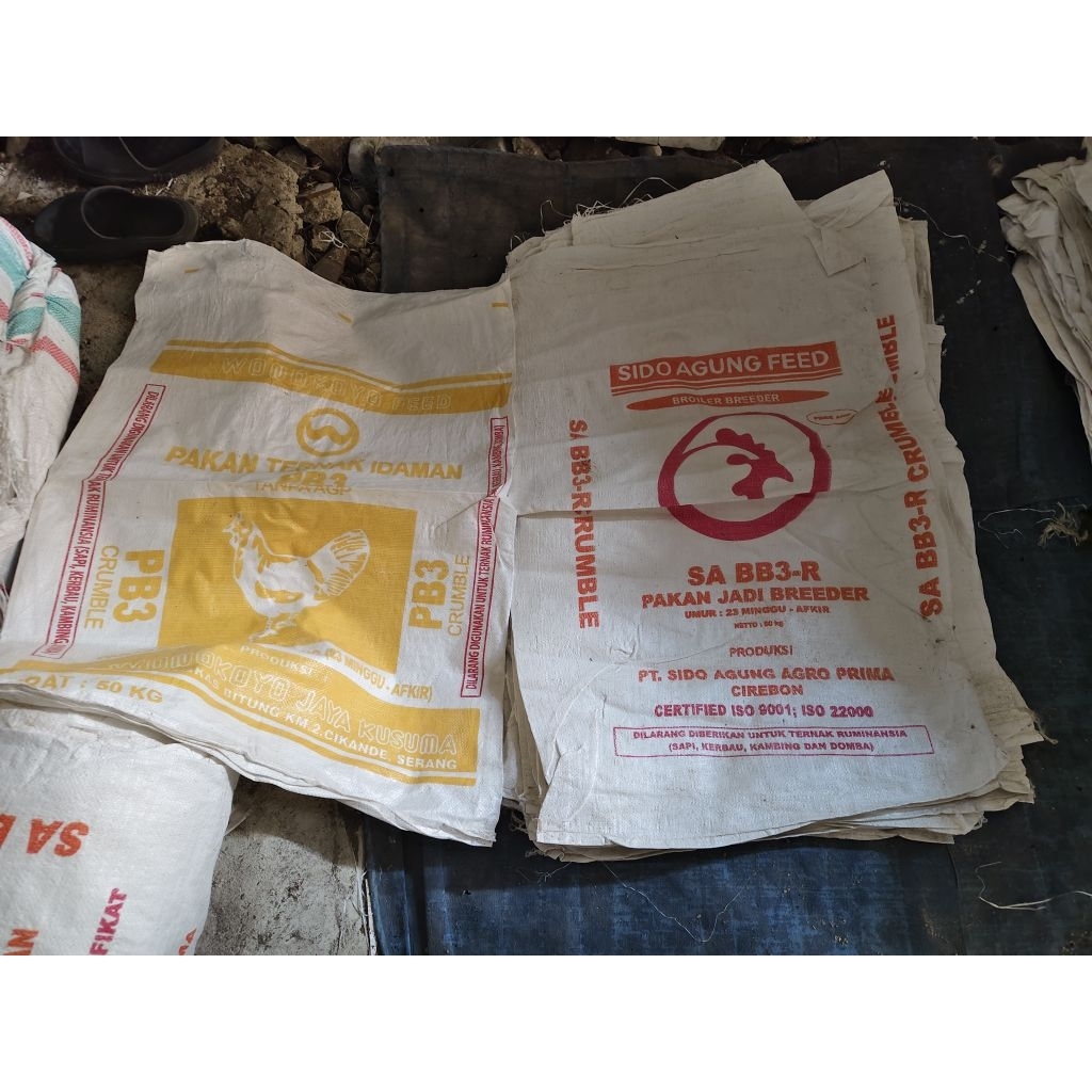 KARUNG PLASTIKREMIUMUUKURAN65x105BEKASPAKAAYAm