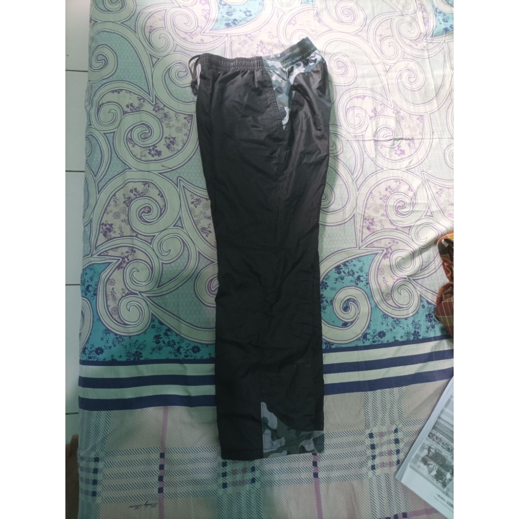 celana panjang merek under armor