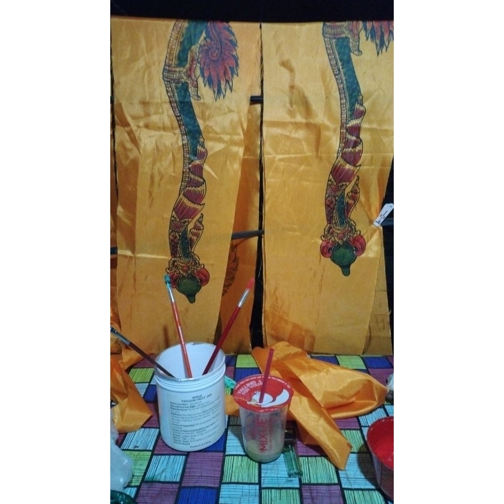 Umbul umbul  rontek lukis naga bali