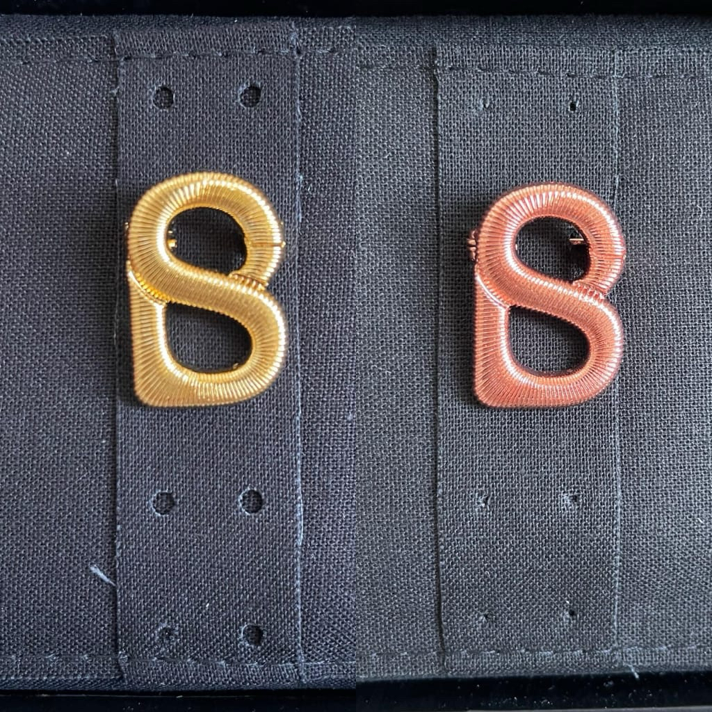 [READY] BUTTONSCARVES BROOCH ORIGINAL | DEUX | BRIANA | PETITE SIGNATURE