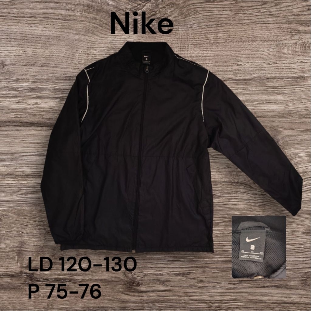nike jaket waterproof size L/XL