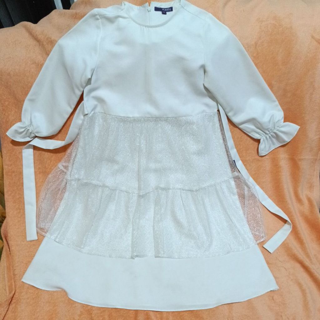 Gamis Putih Tulang / Broken White Dress Anak Perempuan Preloved / Merek Elzatta (Baca Deskripsi)