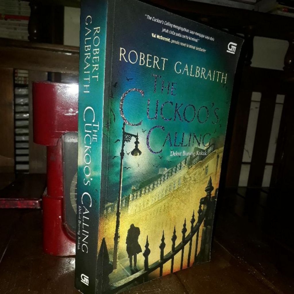 ROBERT GALBRAITH _DEKUT BURUNG KUKUK