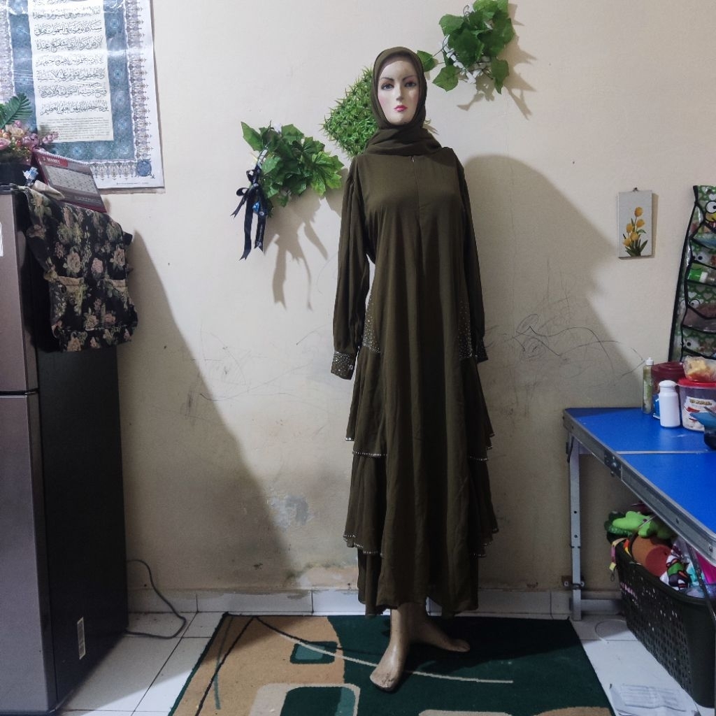 dress pesta warna army