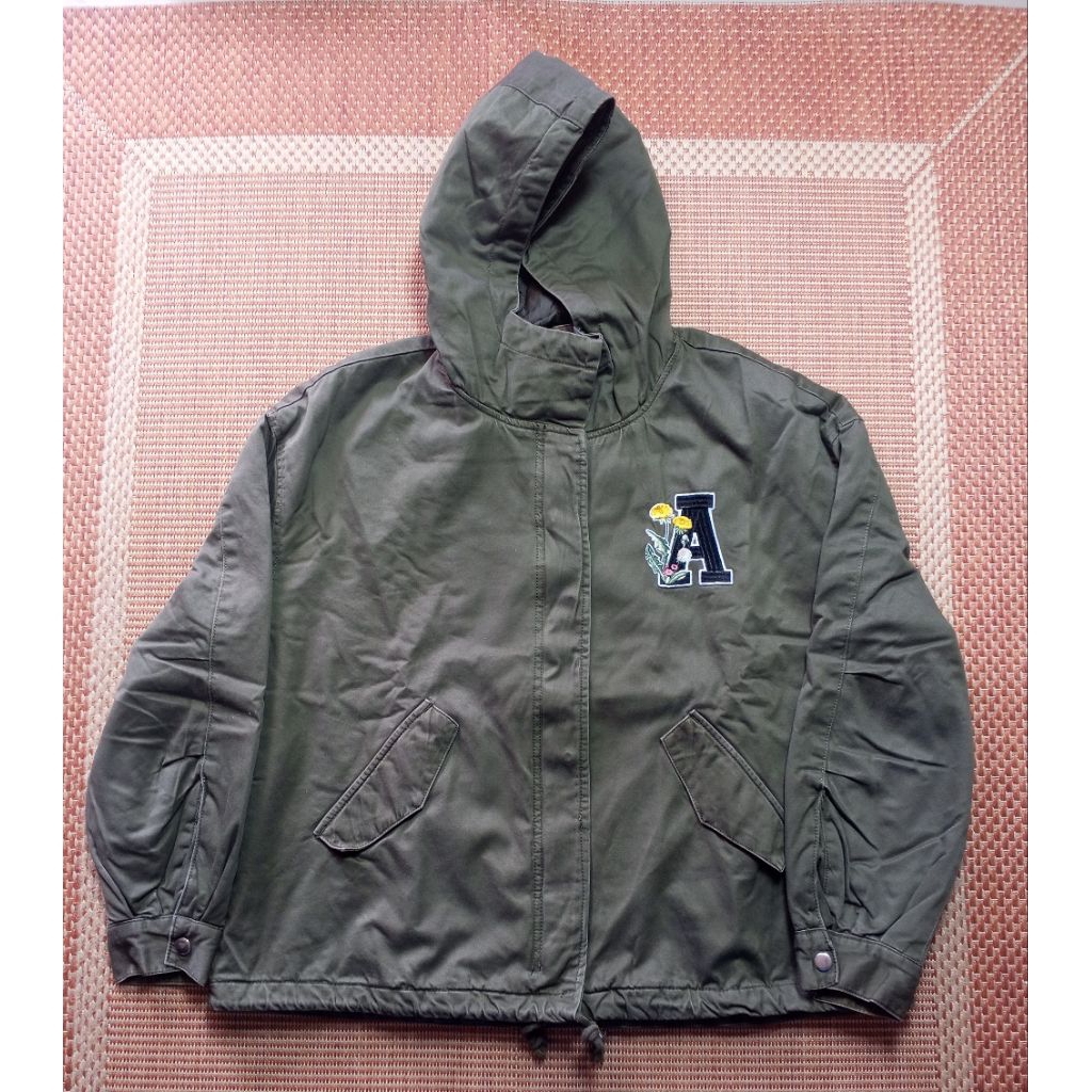Jaket H&M HM Divided Hoodie Jacket Outwear Windbreaker Hangout Motoran Sport Branded