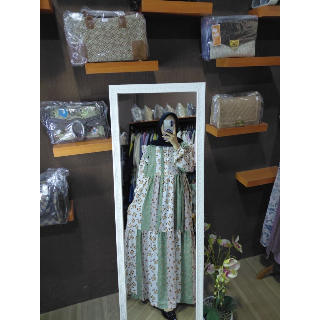 Gamis motif bunga bahan wolfis/jatuh, dingin adem