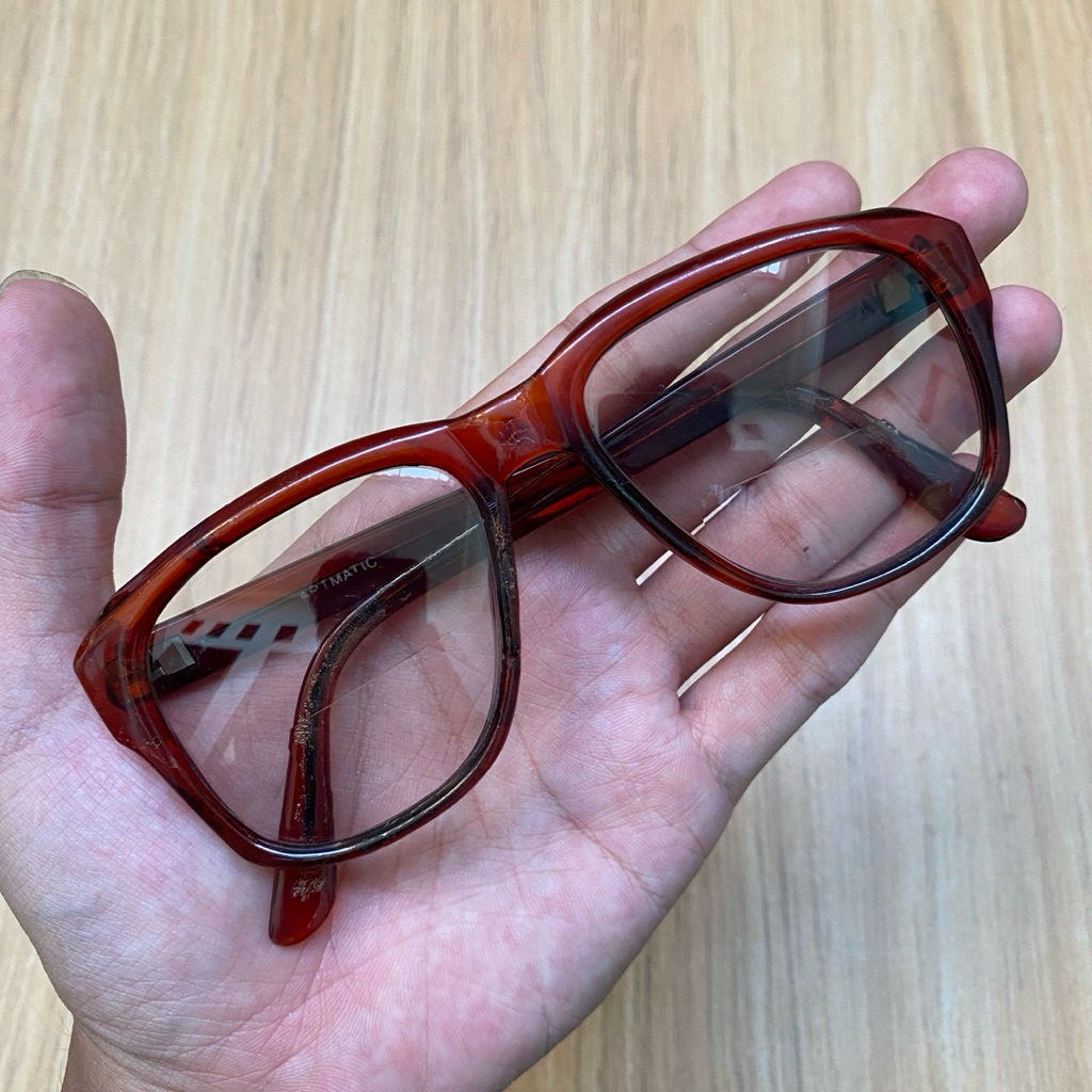 Kacamata Second - Artmatic Vintage