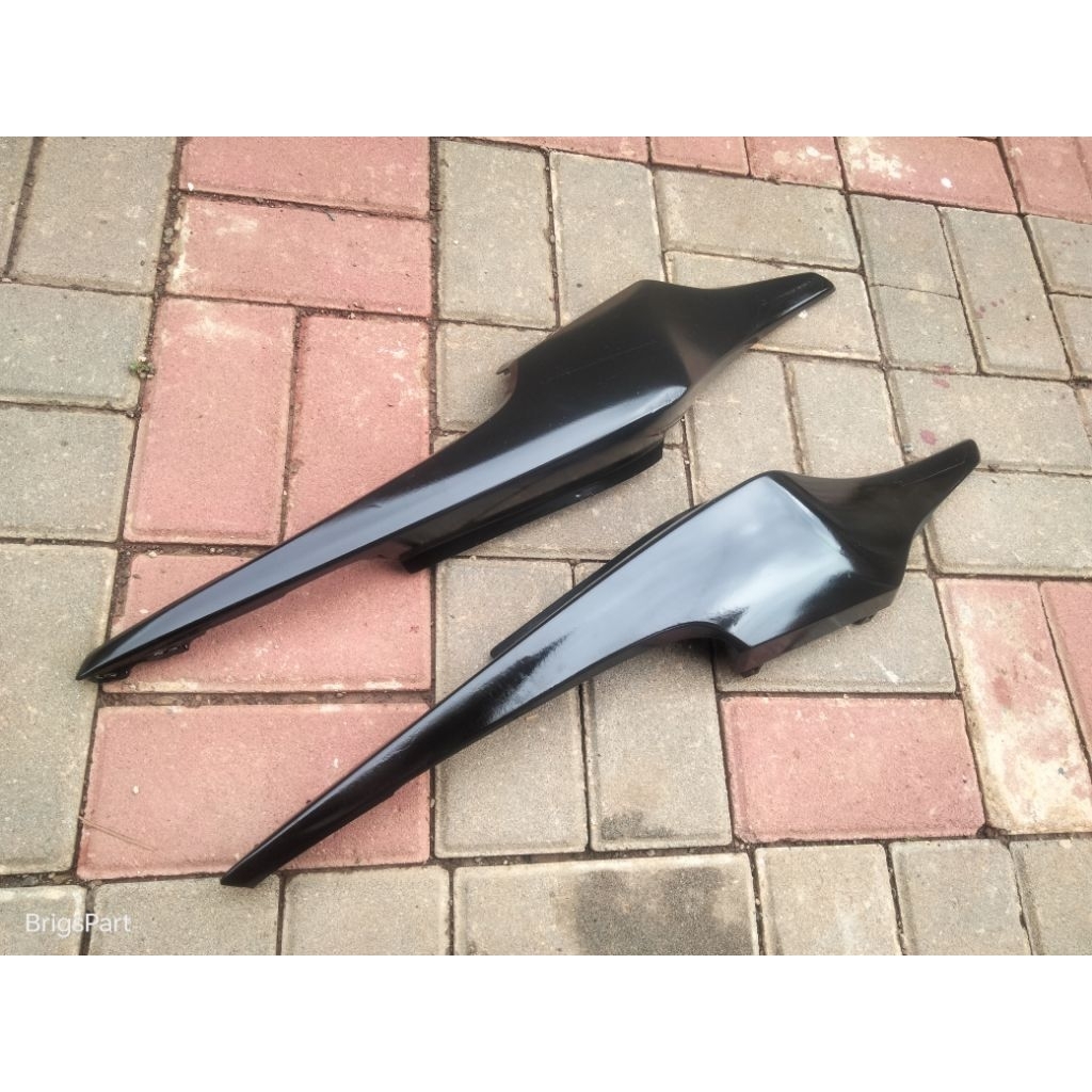 cover body bodi samping belakang honda cb150r cb 150r old lama hitam original