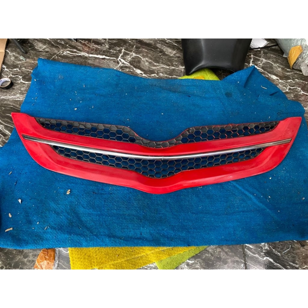Grill gril lambang depan vios limo gen2 original