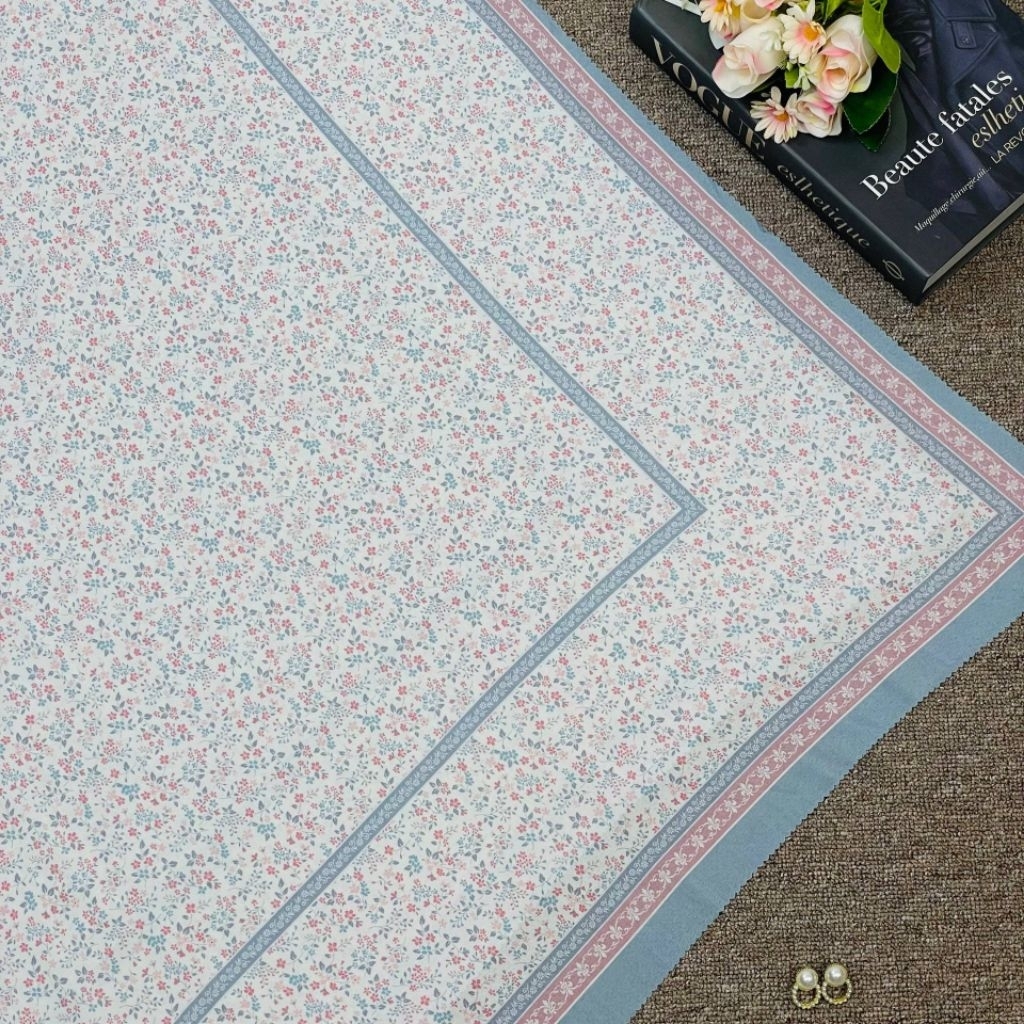 Hijab Motif Bunga Kecil Segi Empat Lasercut Free Pouch