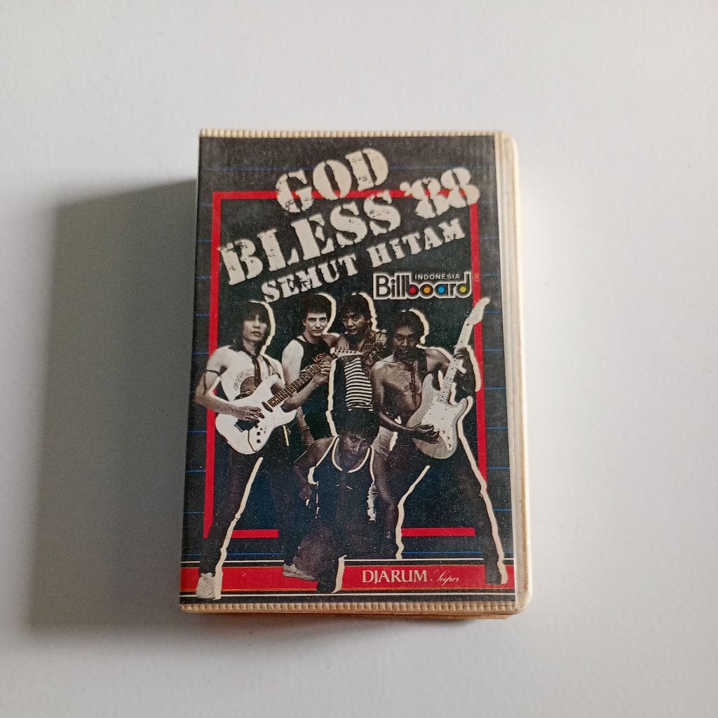 kaset Godbless semut hitam