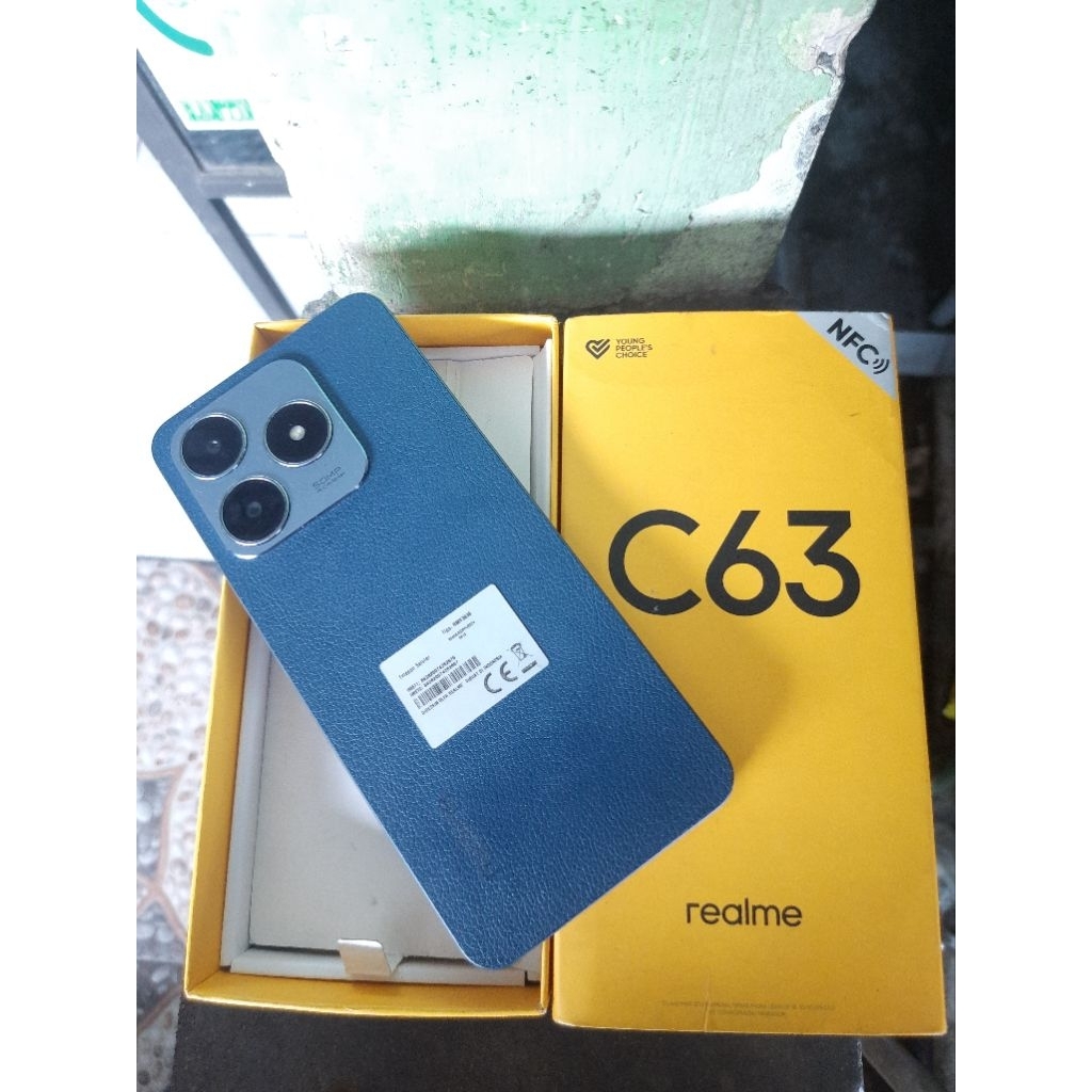 Realm C63 ram 6 internal 128 NFC