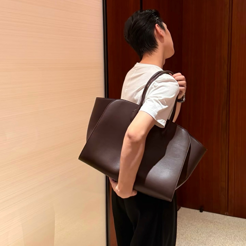 [PRE-ORDER] The Row - Marlo Bag 14