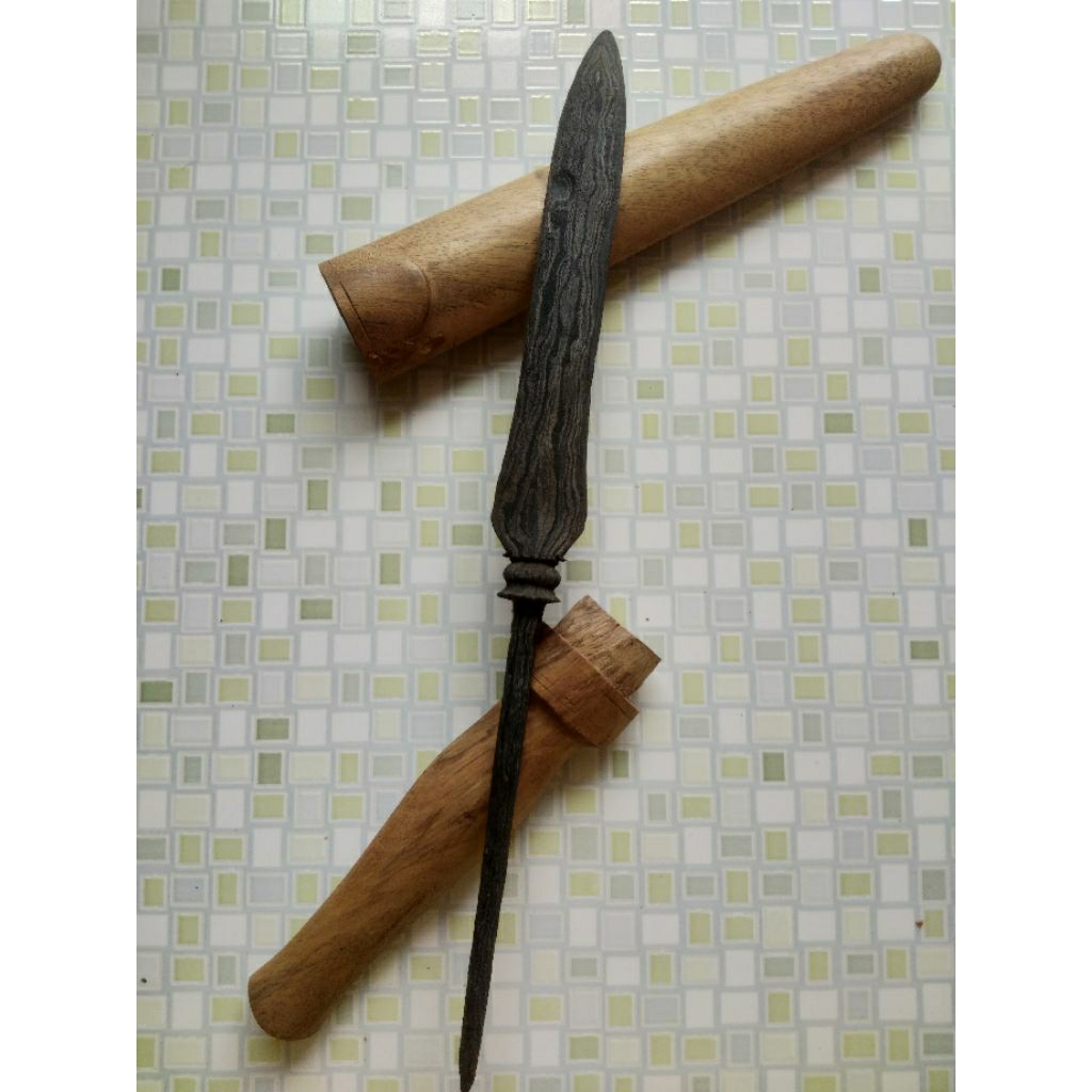 Pusaka Tumbak Biring Lanang