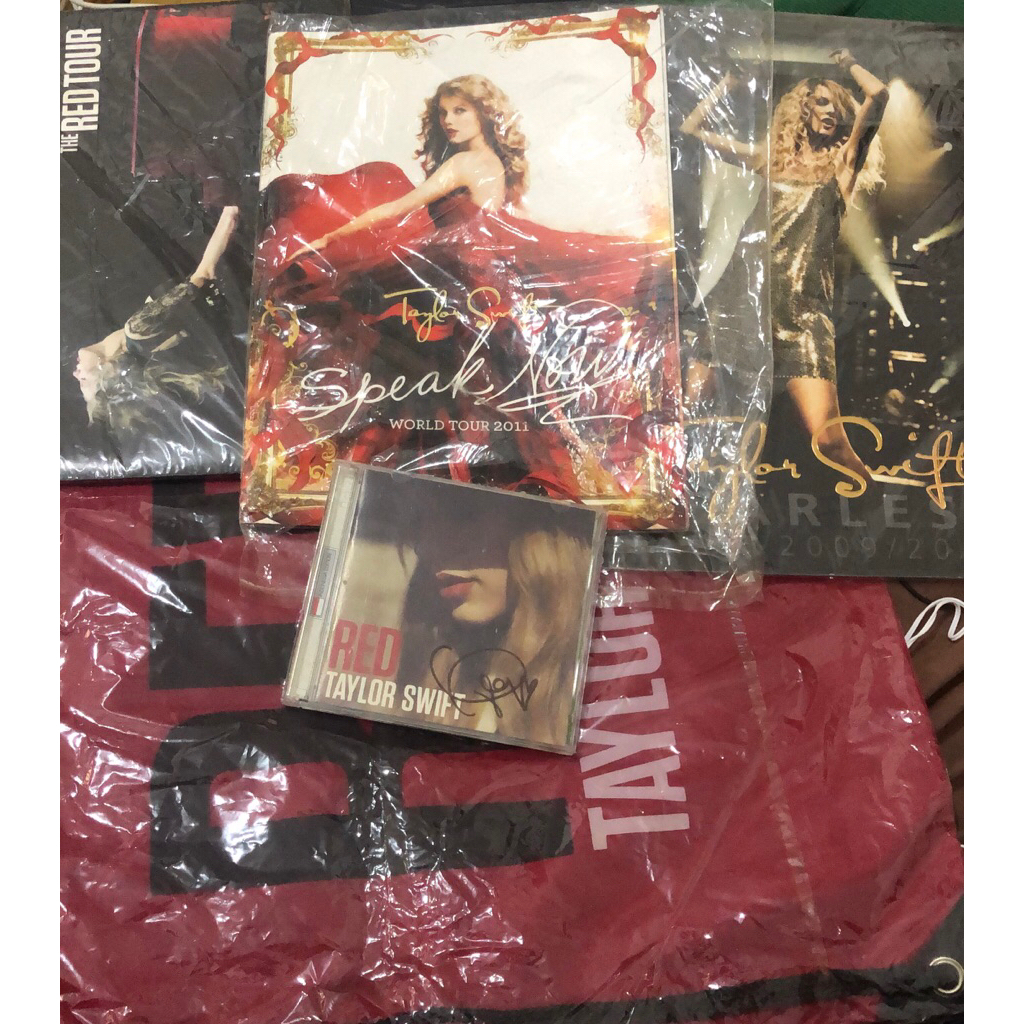 Taylor Swift signed tanda tangan album Red