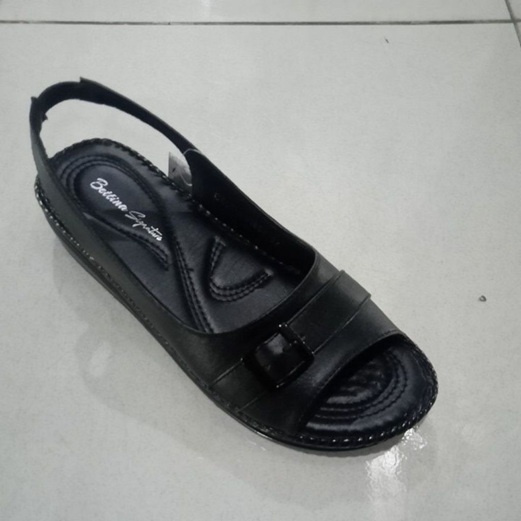 Sandal wanita bettina BS1984 hitam