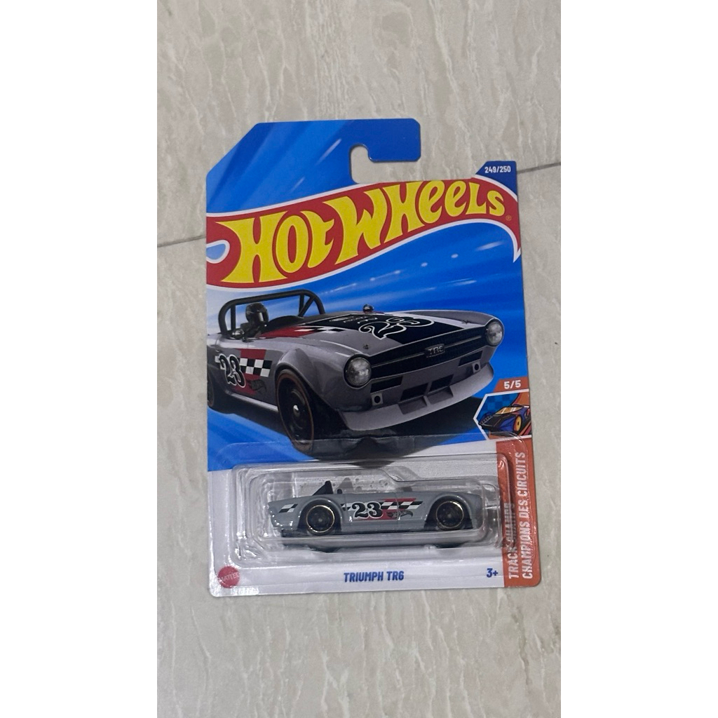 Hot wheels Treasure Hunt Triumph TR6