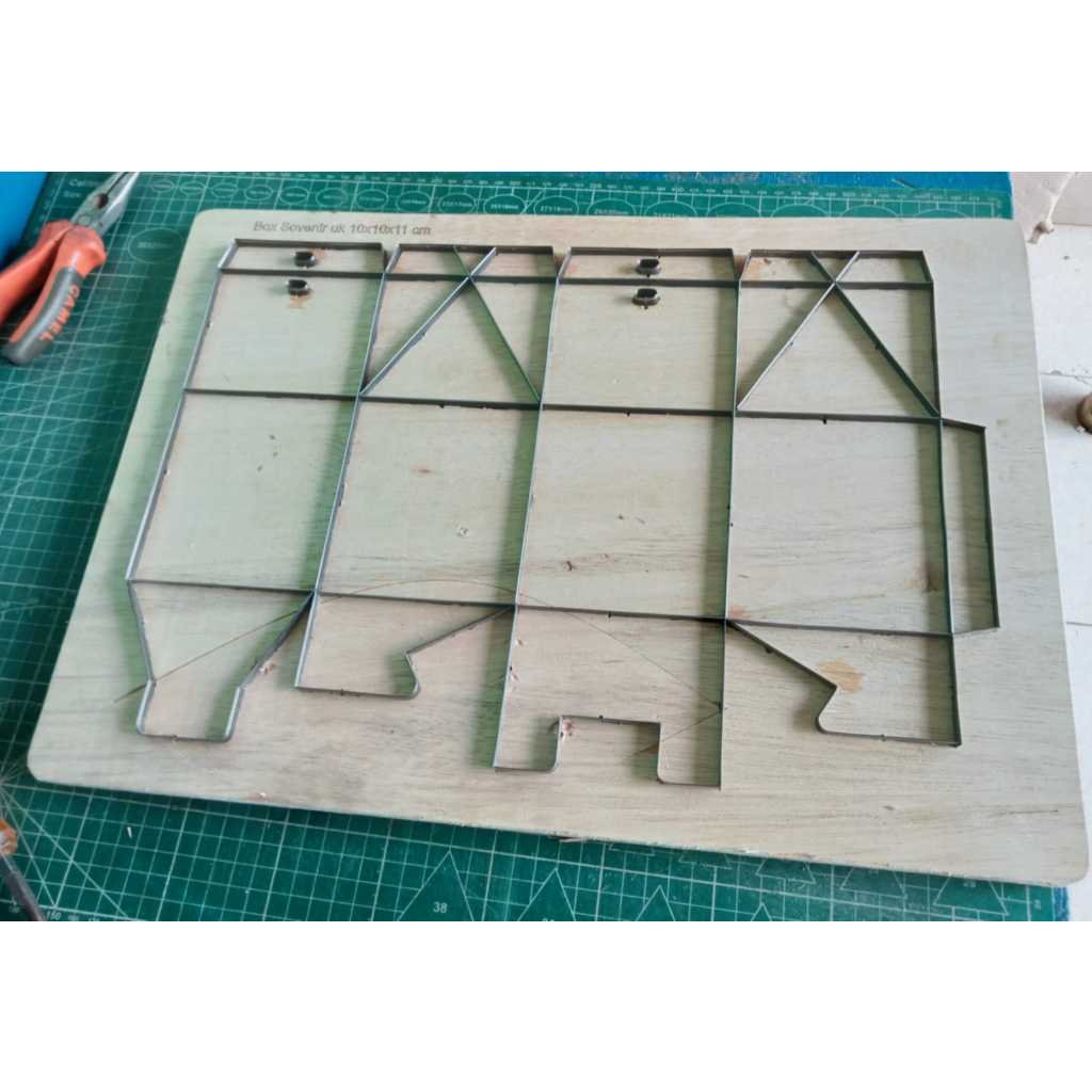 piso bok sovenir uk 10x10x11cm