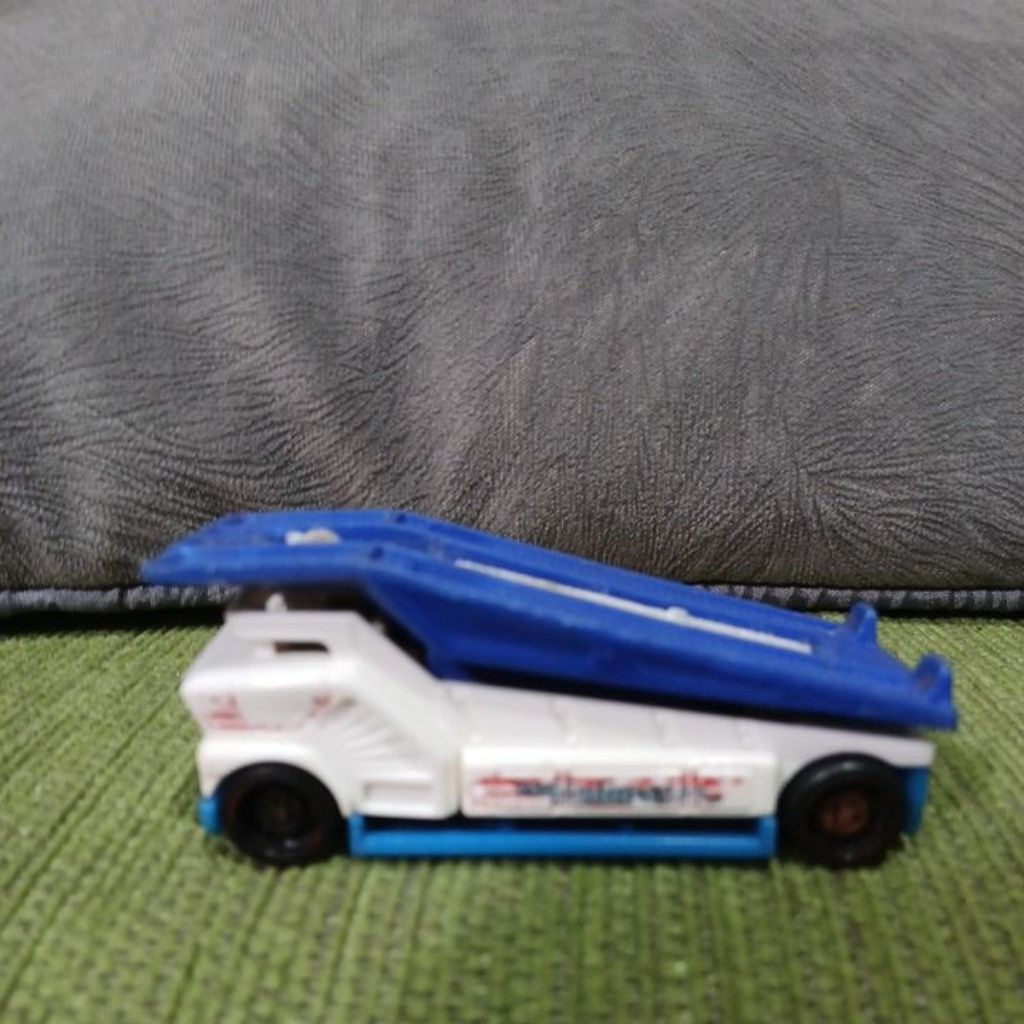 Hotwheels THE EMBOSSER 2016