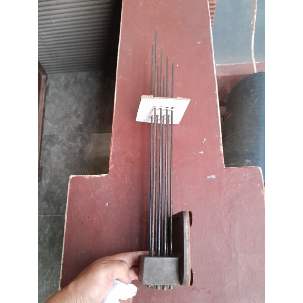 senar besi jam dinding kuno lidi 8