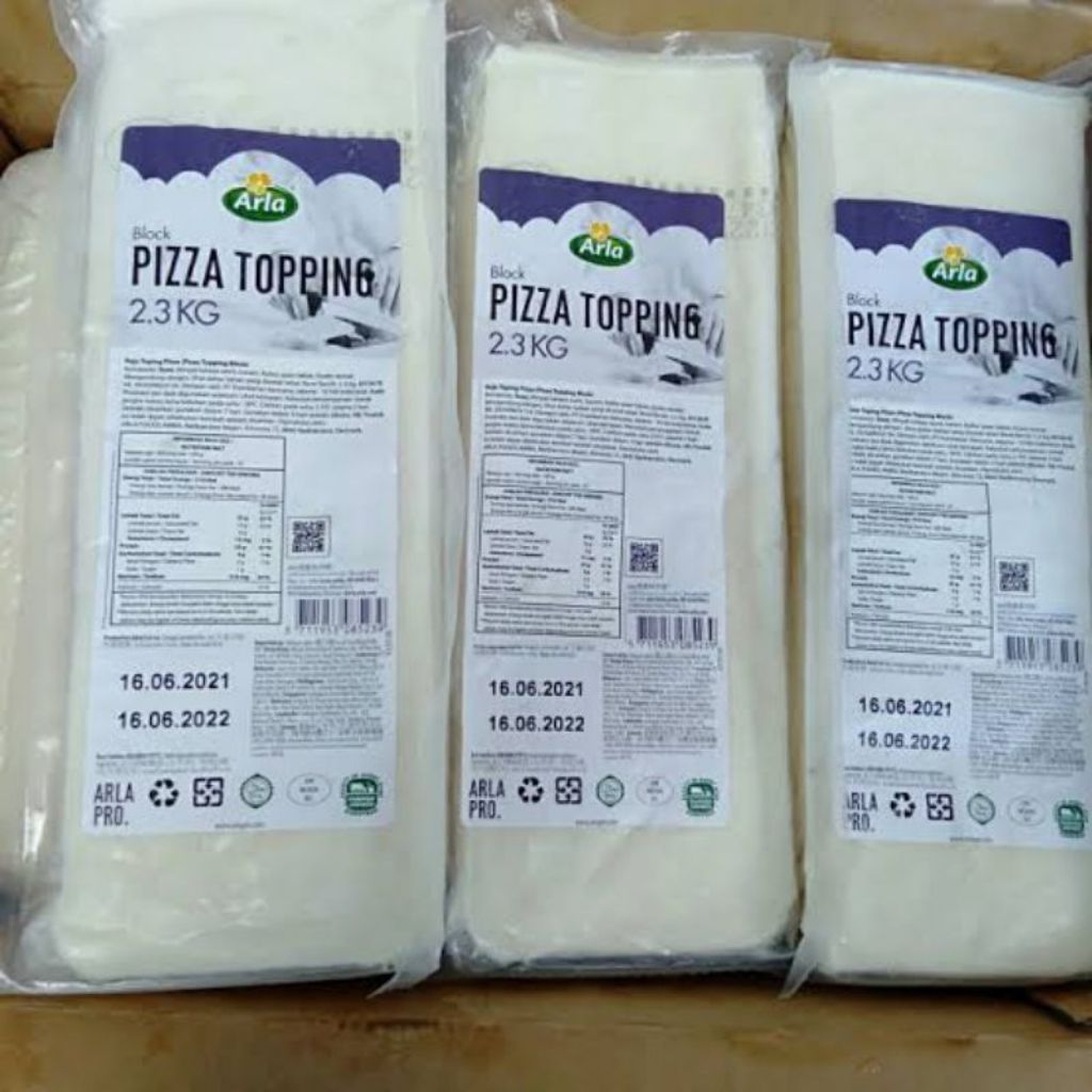 Keju Mozarella batang/blok 2.3 kg