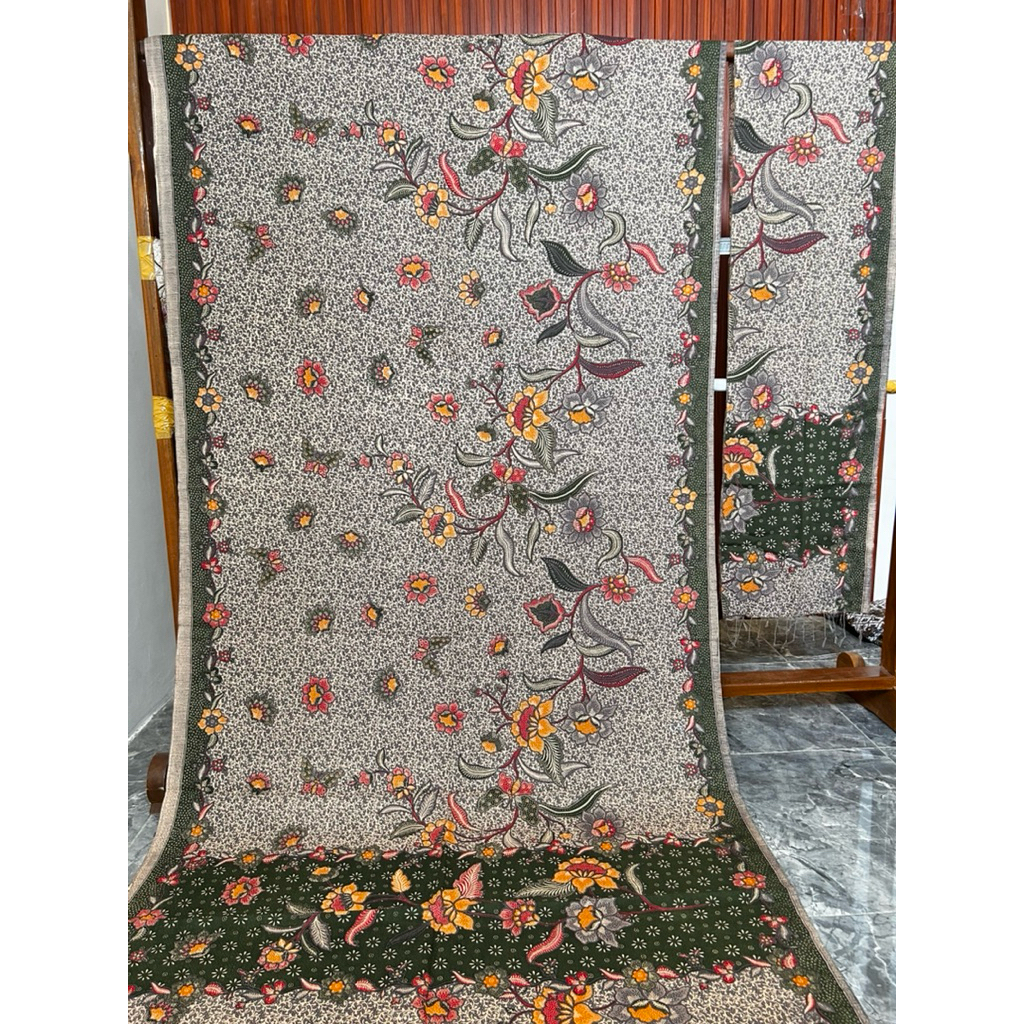 KAMEN/KEBAYA SUTRA DOLBY ATBM SERAT NANAS BATIK ASLI SOLO