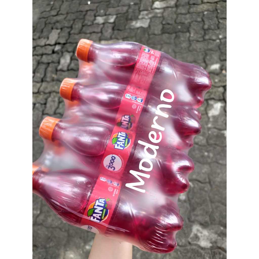 Fanta Stroberi 250ml - Fanta Strawberry 250ml perkarton isi 12