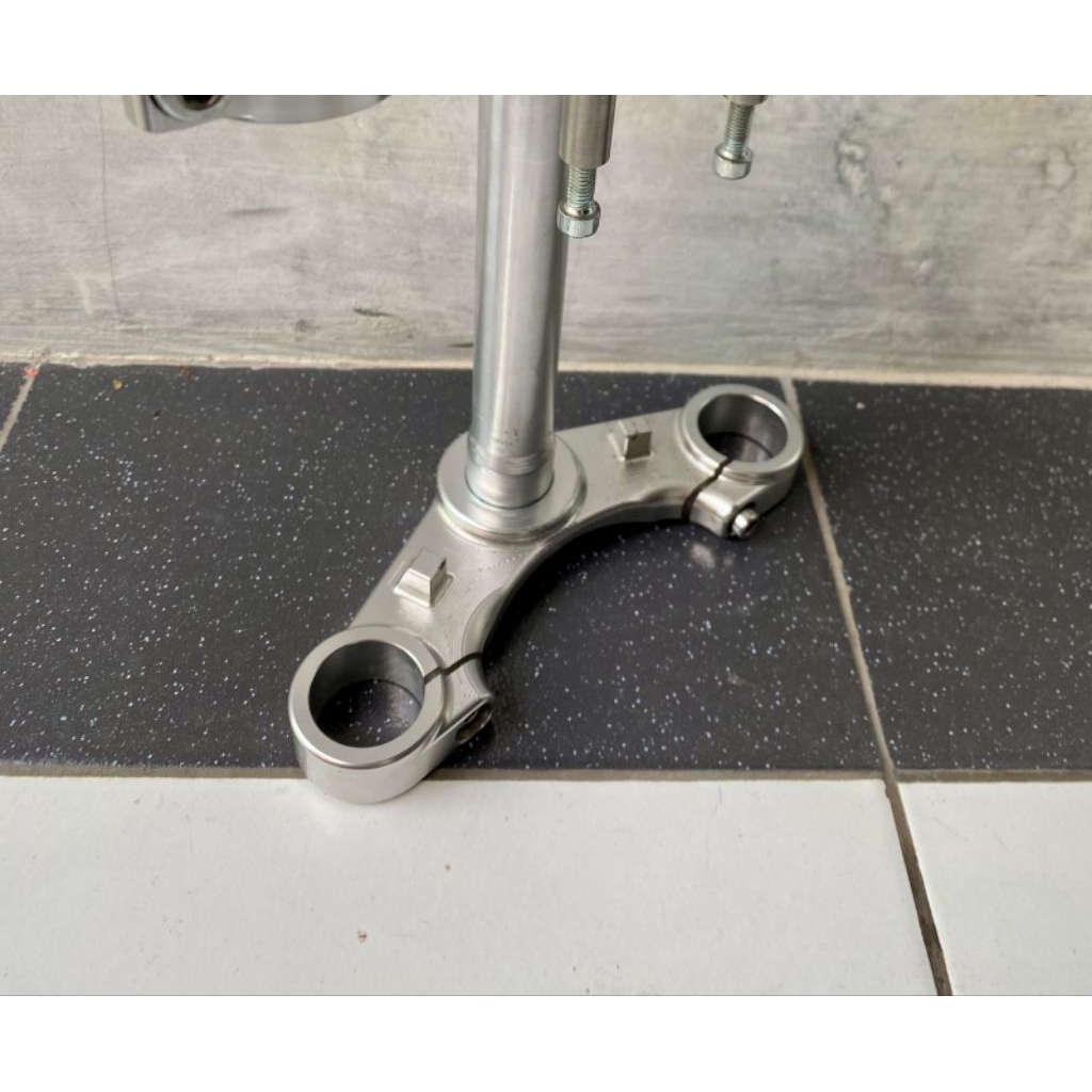 Segitiga Bawah Ninja R CNC