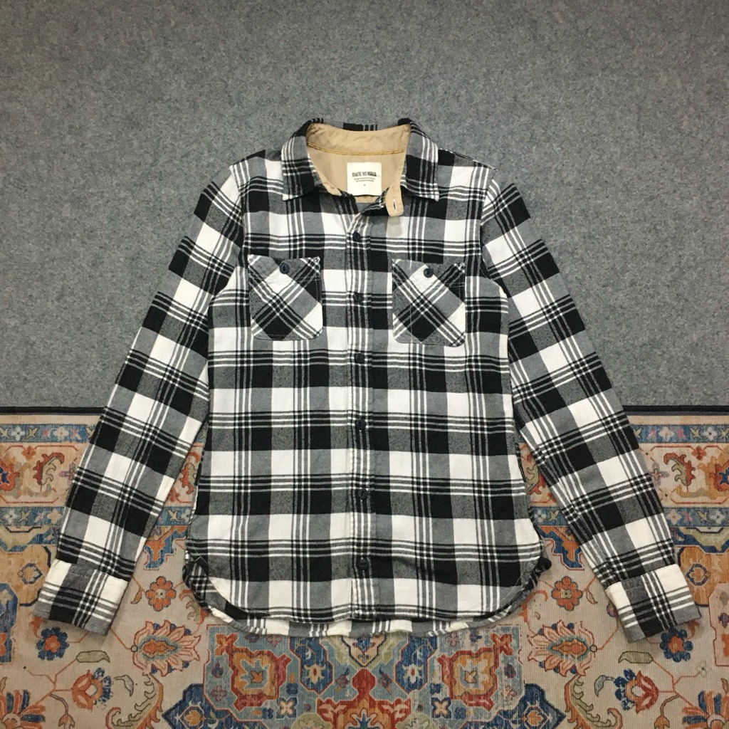 Kemeja Flannel Back Number