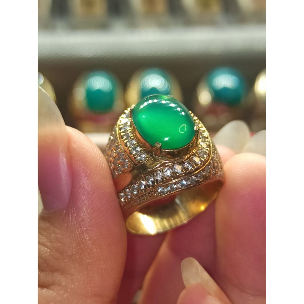 Bacan Coklat Giwang