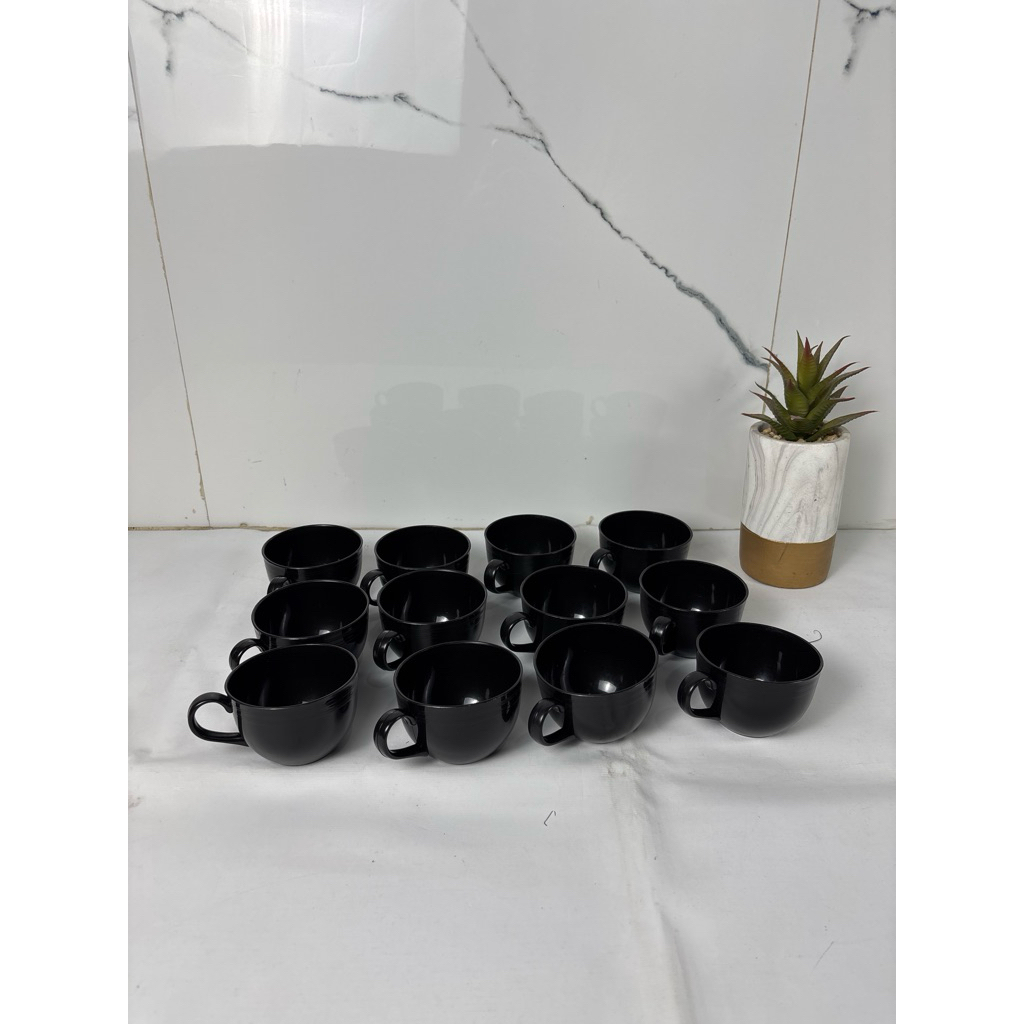 ( 12  Pcs ) CANGKIR PLASTIK HITAM MINI LUNAR / CANGKIR KOPI / CANGKIR GAGANG KECIL
