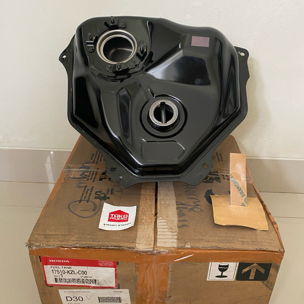 Tangki Bensin Fuel Tank Vario Techno 125 FI Lama Spacy Injeksi Original AHM 17510-KZL-C00