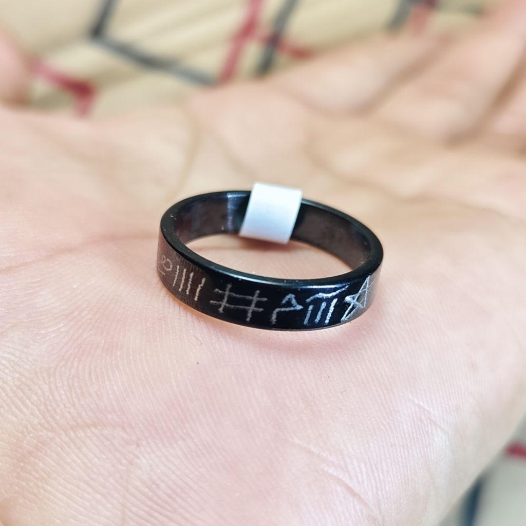 Cincin titanium motif segi ukir rajah sulaiman Hitam black