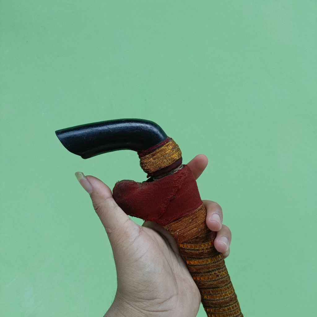 Bloom_Day Cundrik Kecil Keris Makasar Handle Kayu Hitam