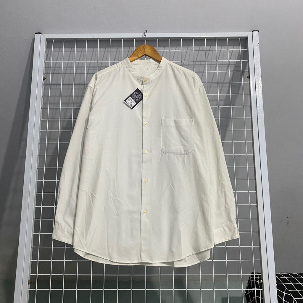 kemeja uniqlo panjang putih (XXL)