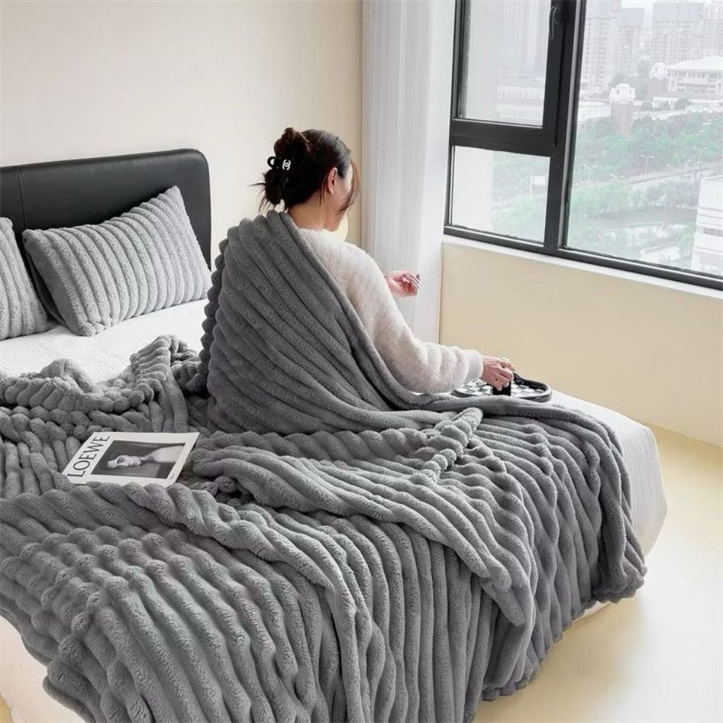 Selimut bulu motif salur, selimut bulu, selimut bulu halus