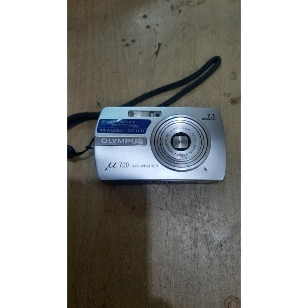 DIGICAM OLYMPUS M700 (USED/SECOND)