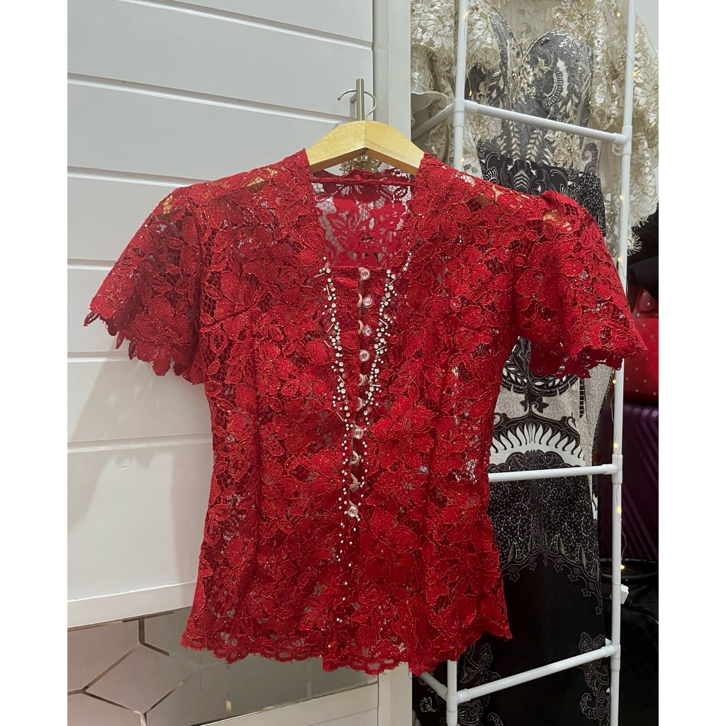 kebaya merah cabe + longtorso