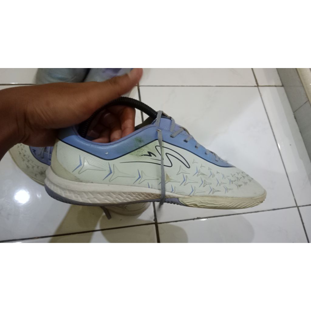 SEPATU FUTSAL SPECS DAN ZEVMA SECOND MURAH FREE SADEL