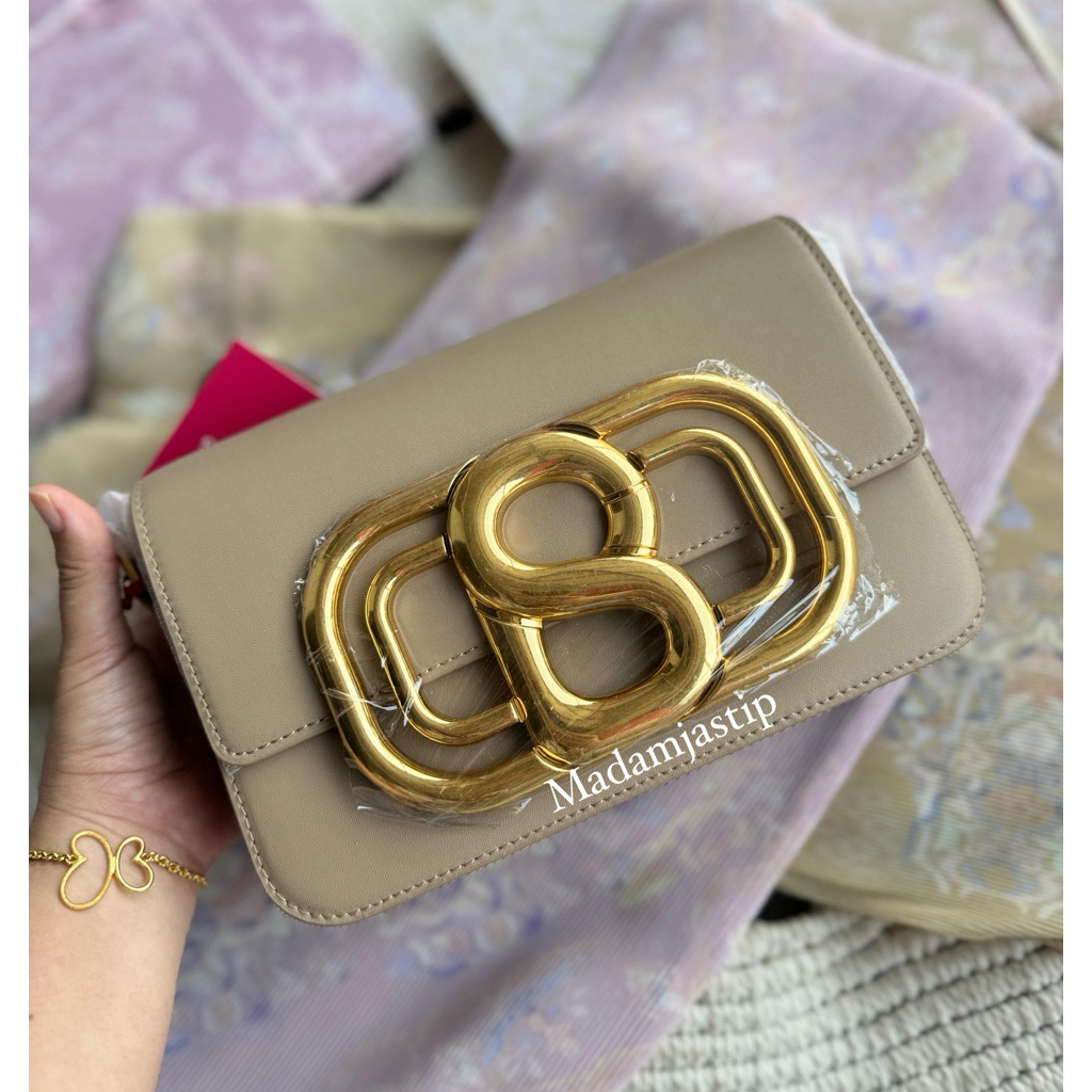 BRIANA LEATHER BAG Buttonscarves