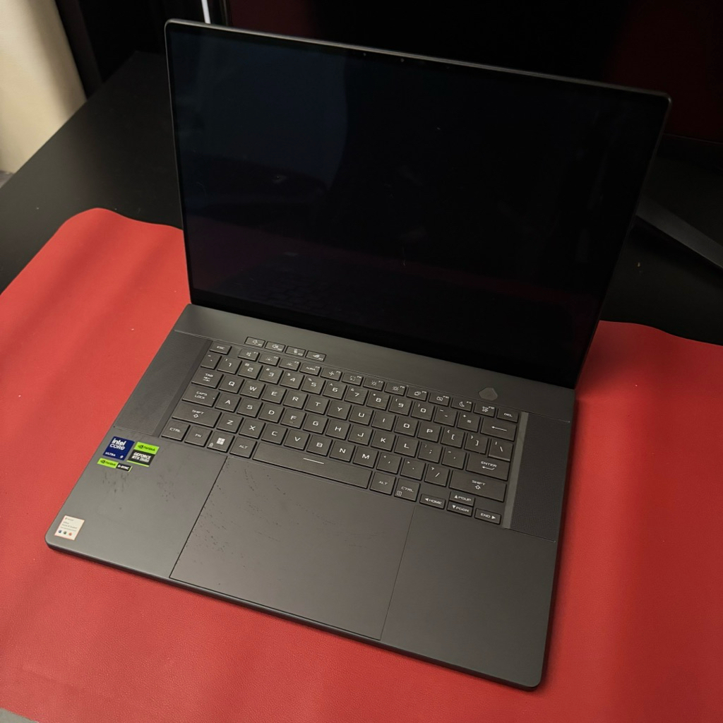 ROG Zephyrus G16 – OLED Intel Ultra 9 RTX 4070 Eclipse Gray (Bonus Razer Laptop Tote Bag)
